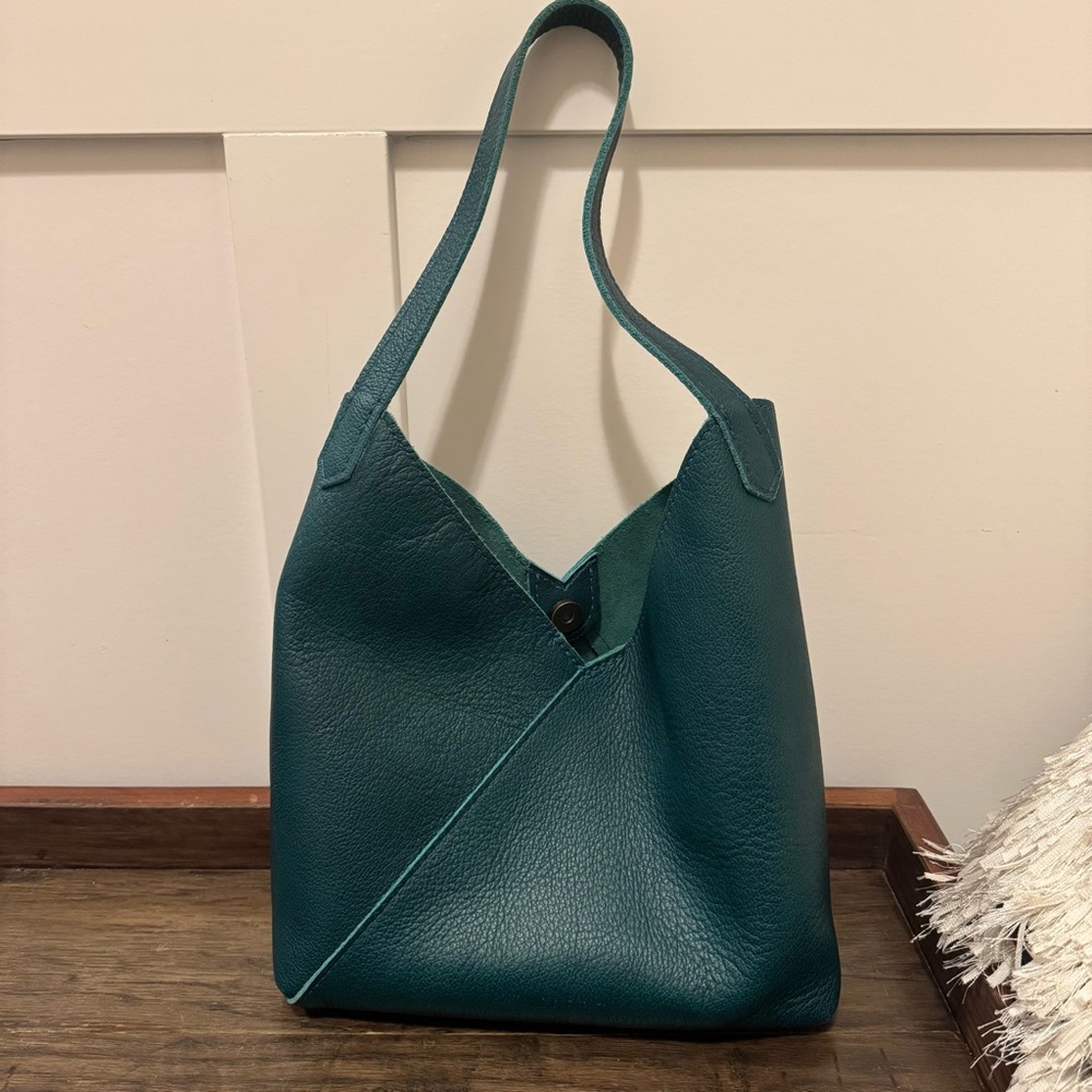 Portland Leather Goods Large Naomi Shoulder Bag in Sea Glass - Picture 2 of 9